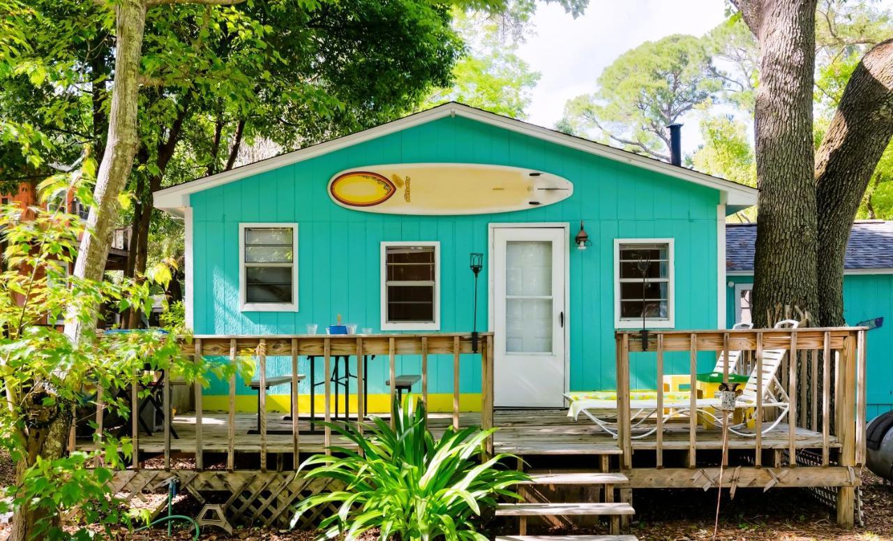 Surf Shack - Fun, Retro Cottage In A Prime Location! Enjoy Your Morning Coffee On The Shaded Deck, Home Dauphin Island Exterior photo